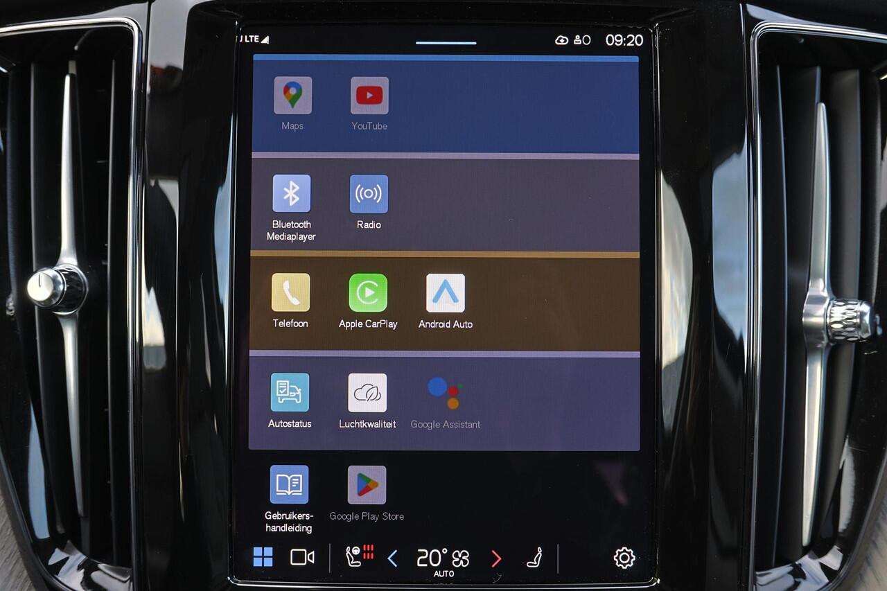 Volvo XC60 T8 Recharge AWD Ultra - Luchtvering - B&W Audio - Panorama/schuifdak - Massage&Ventilatie stoelen - IntelliSafe Assist & Surround - 360º Camera - Adaptieve LED koplampen - Verwarmde voorstoelen, stuur & achterbank - Elektr. bedienb. voorstoelen met geheug