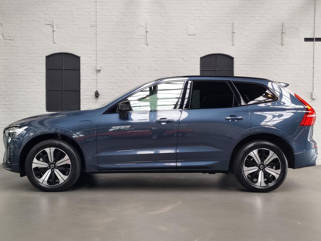 Volvo XC60 2.0 T6 Plug-in hybrid AWD Plus Dark PANO / 360 CAMERA / LEER / STUUR EN STOELVERWARMING