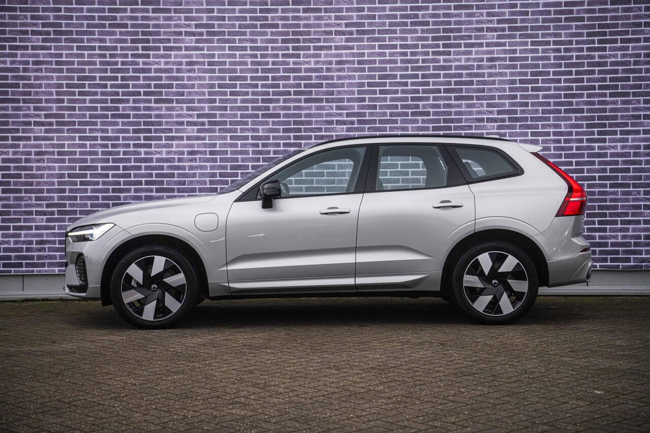 Volvo XC60 2.0 T6 Plug-in hybrid AWD Plus Dark | 20" | Sportstoelen | Panoramadak | Adaptieve Cruise Control | Parkeercamera |