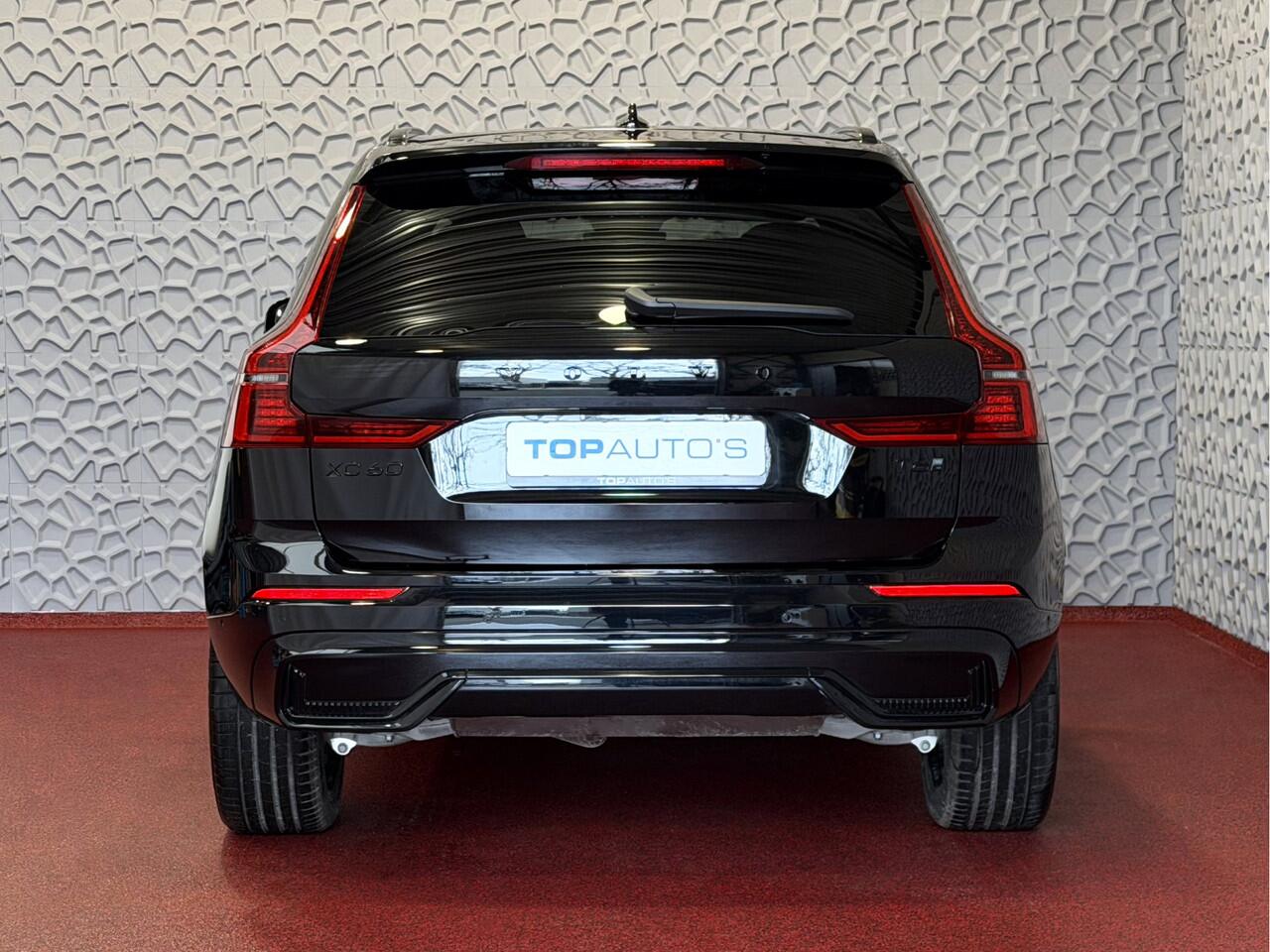 Volvo XC60 2.0 T6 AWD PLUS BLACK EDITION NW MODEL SCHUIFDAK HARMAN KARDON LEER PHEV Plug in Hybrid ultra dark black edition ? Top Auto's Wijchen , Altijd een Ruim aanbod van Volvo's i BUSINESS / CORE / BRIGHT / DARK / ULTRA DARK / PLUS DARK / BLACK EDITION / ESS