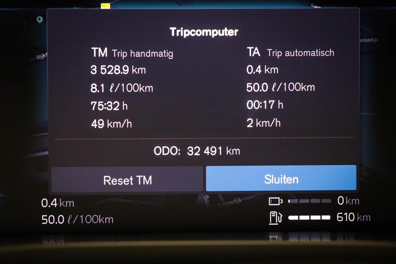 Volvo XC60 2.0 T6 Plug-in hybrid AWD Ultimate Dark | PANORAMADAK | LED | DAB | APPLE | CAMERA | 20"