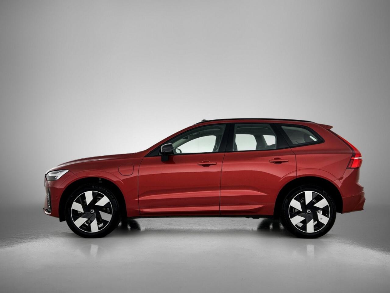 Volvo XC60 2.0 T6 Plug-in hybrid AWD Ultimate Dark | 360 camera | Adative