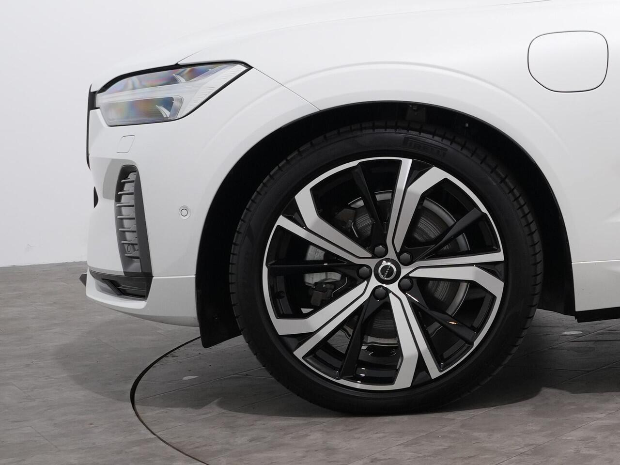 Volvo XC60 2.0 RECHARGE T8 455PK AWD ULTRA DARK AUT8 | Luchtvering | Massage | Nappa Leer met stoelkoeling