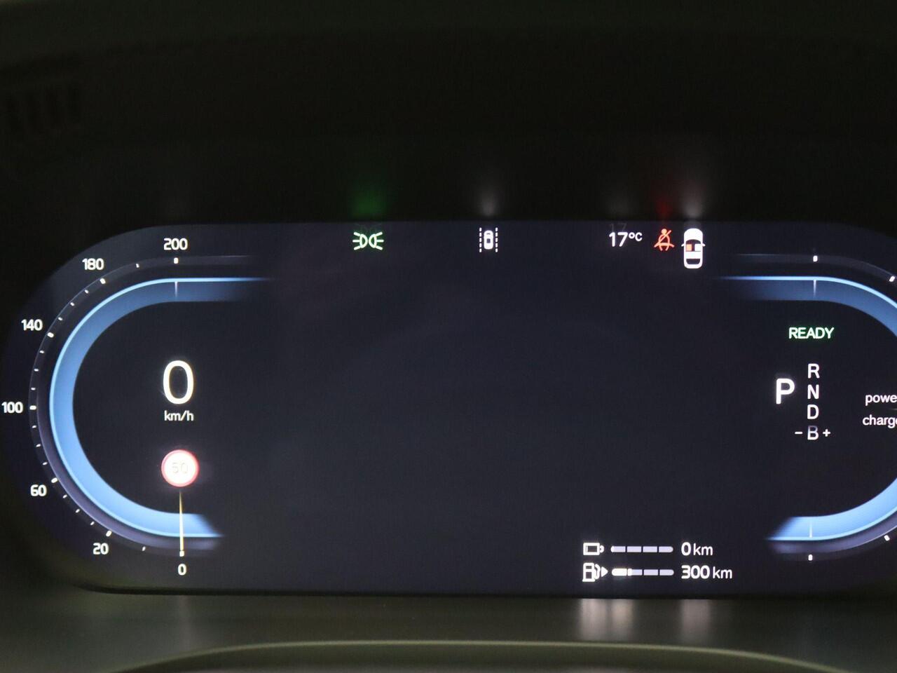 Volvo XC60 2.0 T6 Plug-in hybrid AWD Plus Dark 350PK Aut. Pano-Schuifdak, SOH 98%, Trekhaak, Alarm, Harman Kardon, Stoelverwarming, Memorystoelen, 19" LM Velgen