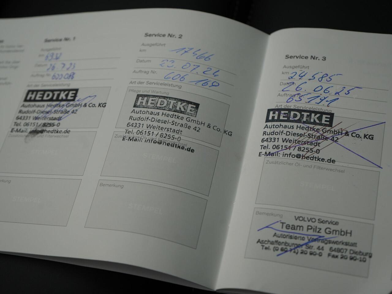 Volvo XC60 Recharge T6 AWD R-Design LONG RANGE Plug In Hybrid 341pk Dealer O.H. PHEV | Panodak | 360 Camera | Google Assistent | Lederen Sportstoelen Memory & Verwarmd | Apple Carplay | Keyless | Virtual | Navigatie | DAB |