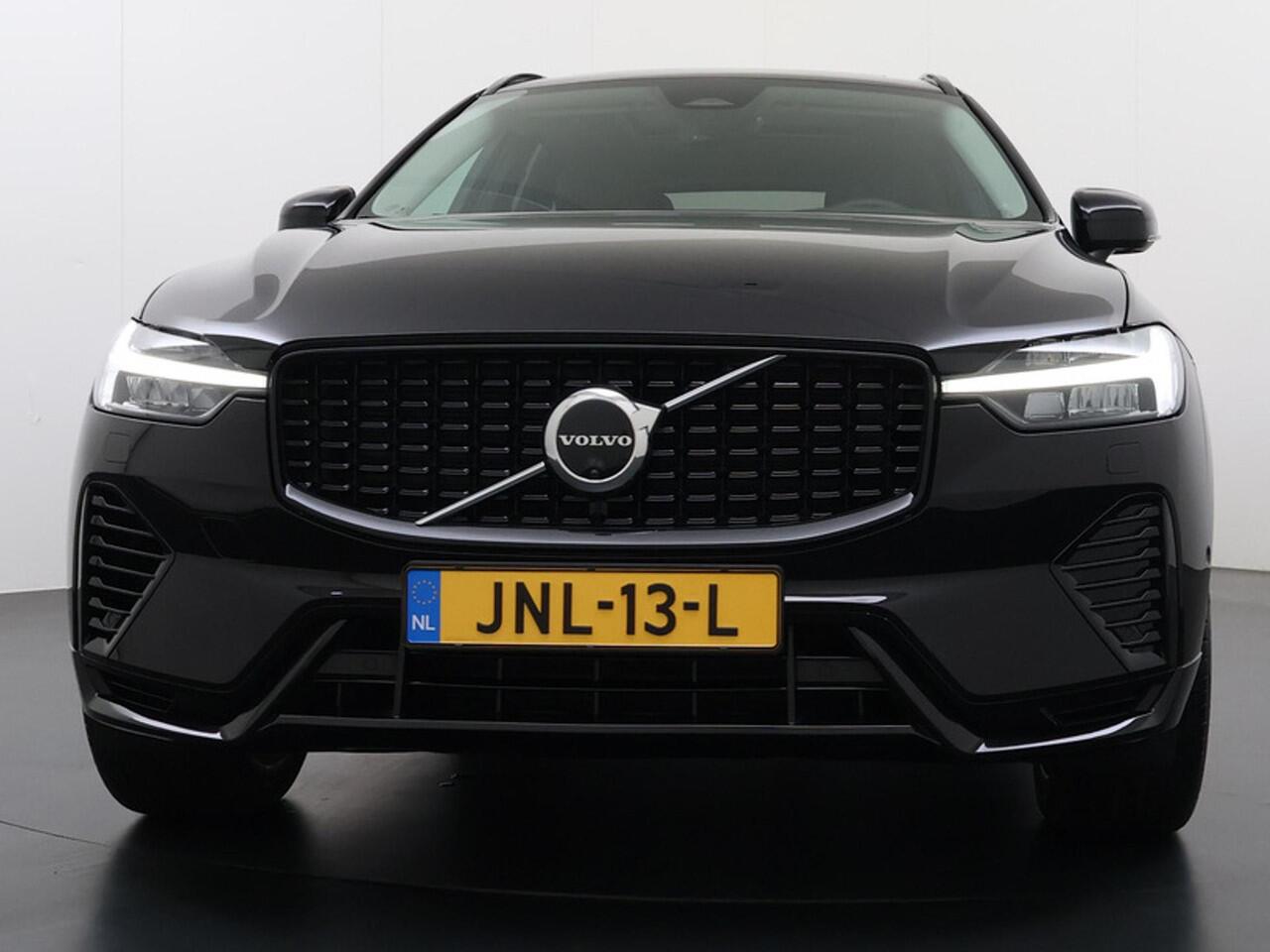 Volvo XC60 2.0 T6 Plug-in hybrid AWD Ultra Dark Black Edition 21Inch/Panodak/Massage/360Cam etc.