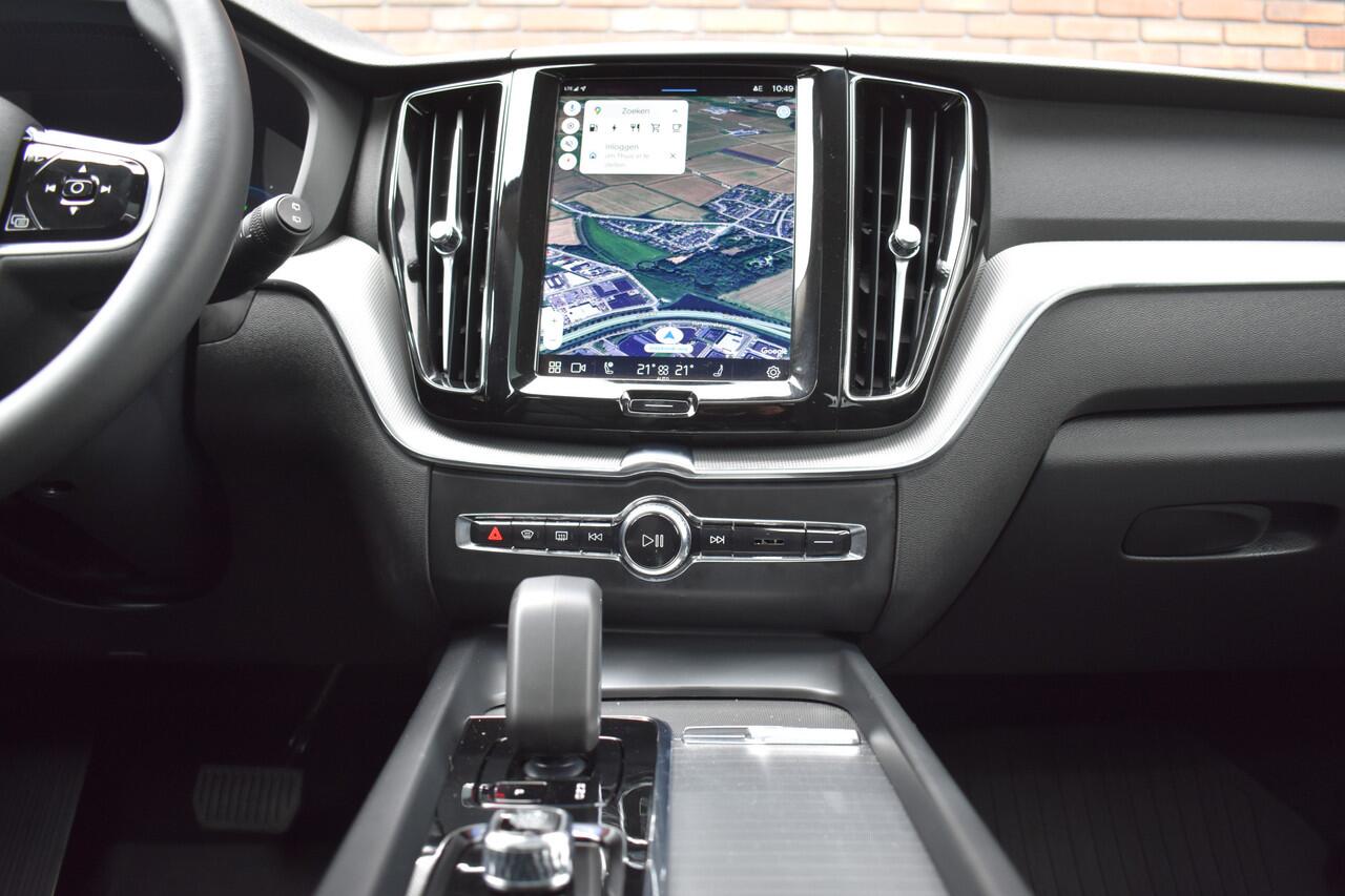 Volvo XC60 T6 350PK Plug-in hybrid AWD Plus Dark | Trekhaak | 360 Camera | Lighting |