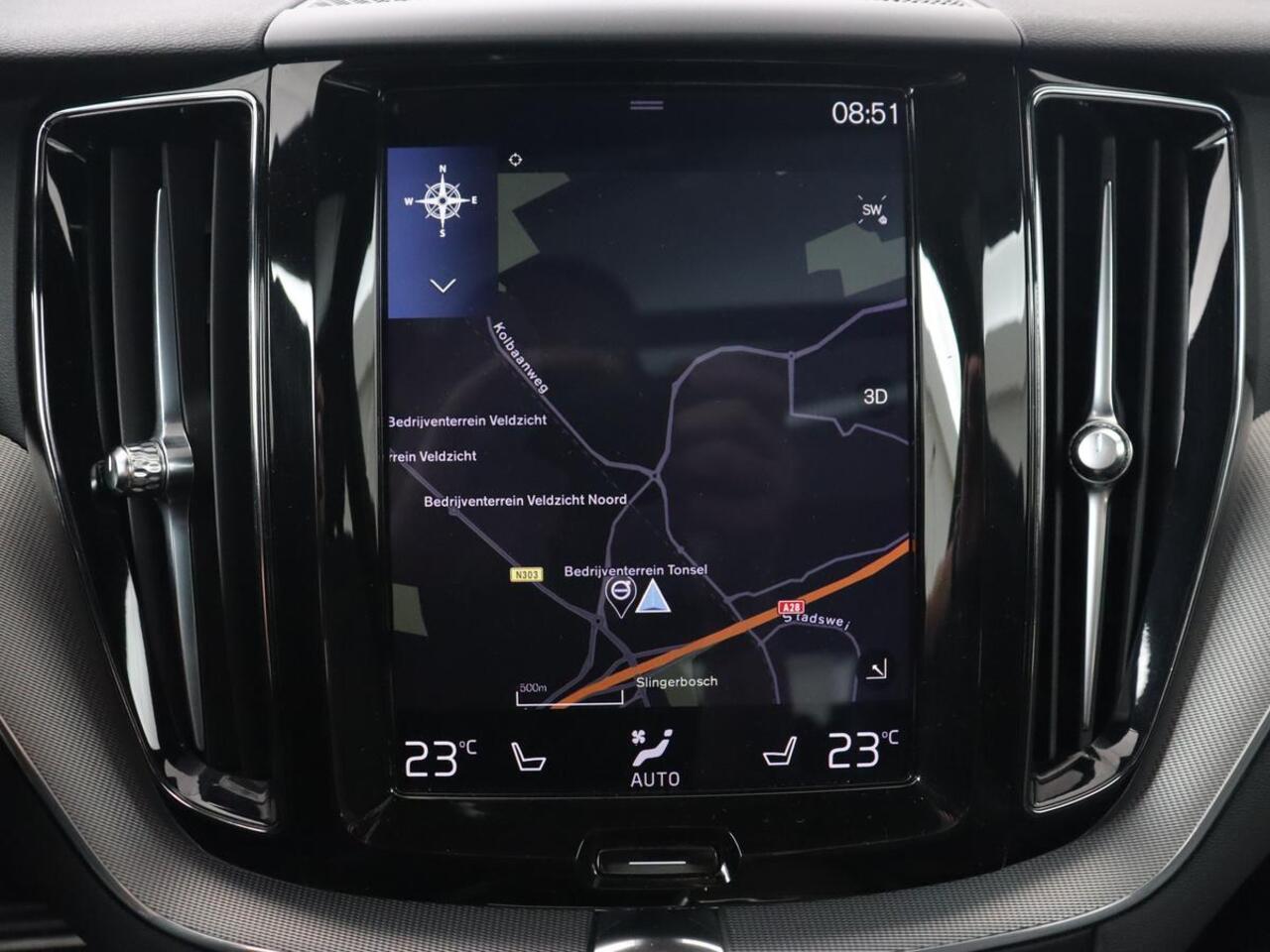 Volvo XC60 2.0 Recharge T8 AWD R Design | Panoramadak | Head-Up | 360 Camera | Stoel & stuurverwarming | Carplay | Keyless | Harman/Kardon | Navigatie | Half leder | Memory | PHEV | Plug In