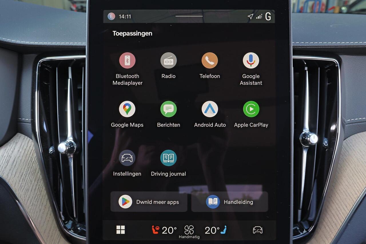 Volvo XC60 T8 Recharge AWD Ultra Dark - Panorama/schuifdak - Massage&Ventilatie stoelen - IntelliSafe Assist & Surround - 360º Camera -Nappa leder - Harman/Kardon audio - Adaptieve LED koplampen - Verwarmde voorstoelen, stuur & achterbank - Parkeersensoren voor & ac