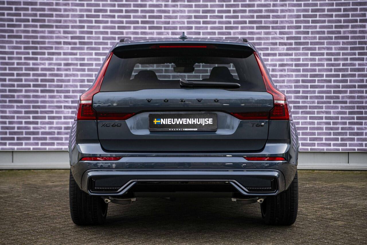 Volvo XC60 2.0 T6 Plug-in hybrid AWD Plus Black Edition | Panoramadak | Head-Up Display | Visual Park Assist | 22" | Luchtvering | Getint Glas | Adaptive Cruise |