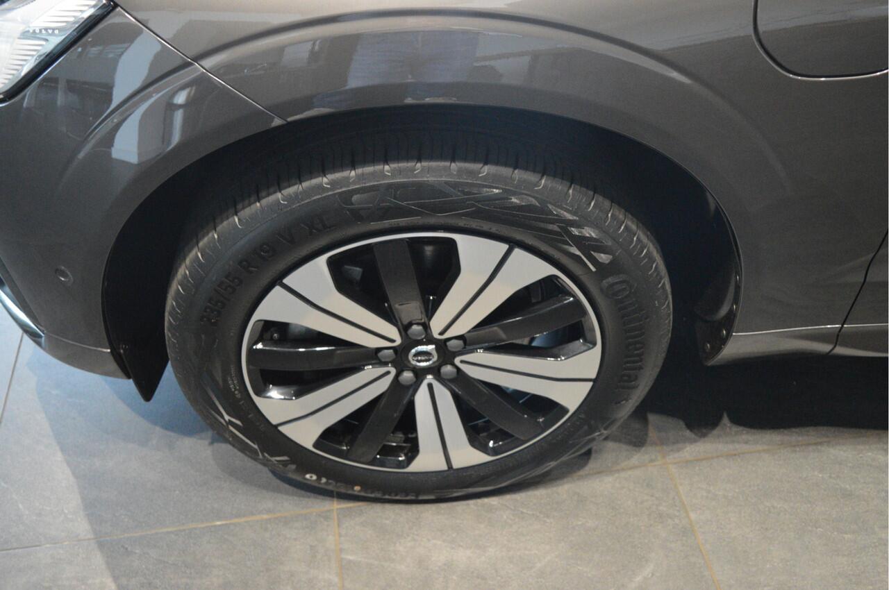 Volvo XC60 2.0 T6 Plug-in hybrid AWD Plus Dark pano leer trekhaak !!