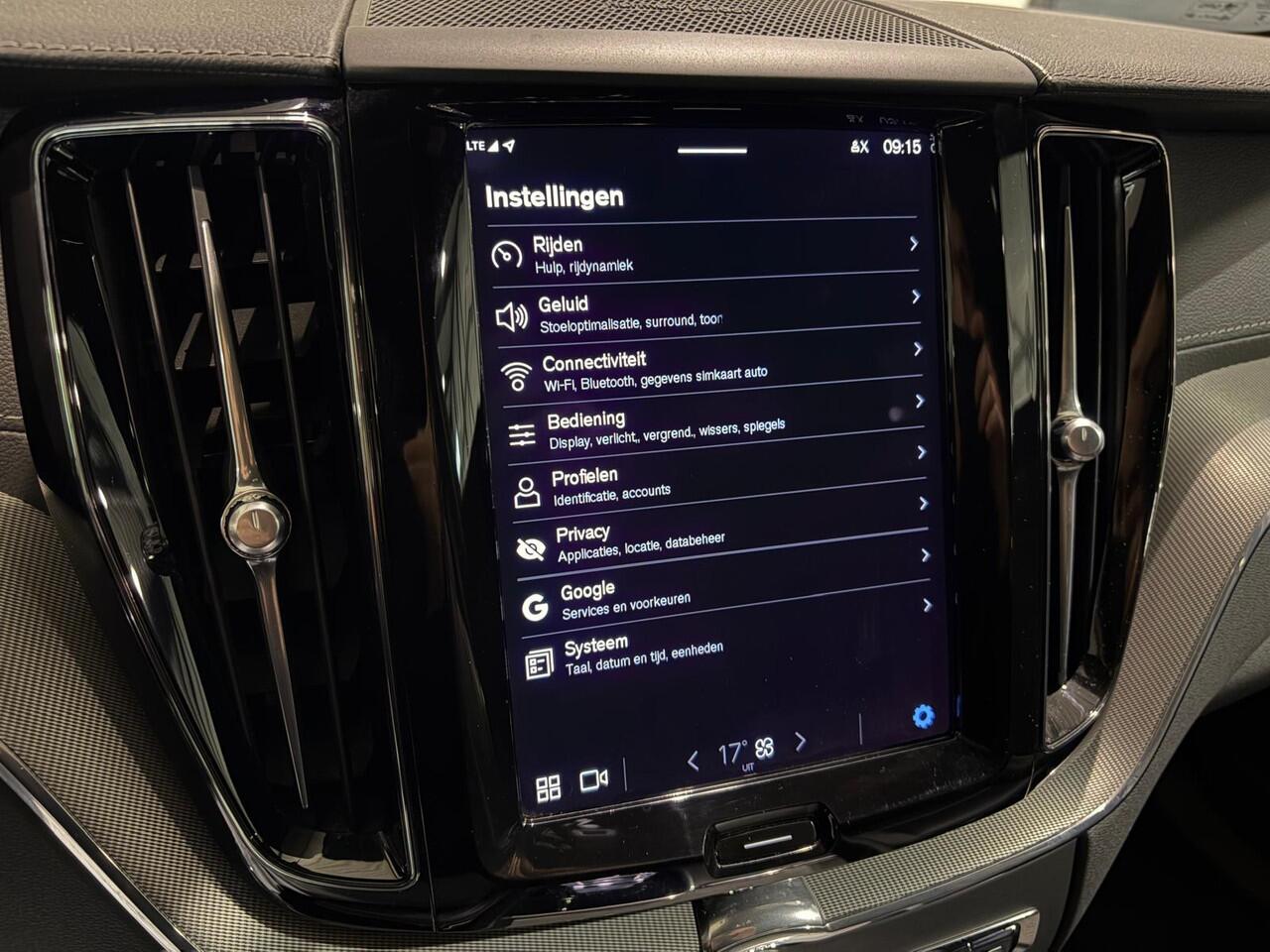 Volvo XC60 T6 Aut. LongRange Ultimate Bright ACC Leder Parkeercamera 350pk