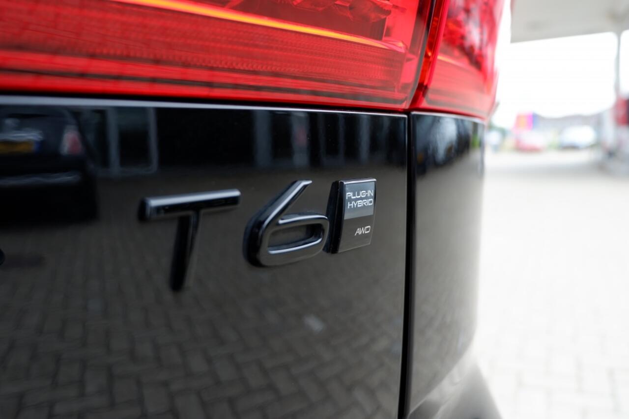 Volvo XC60 2.0 T6 AWD Plug in Hybrid 350PK Plus Black Edition Long Range