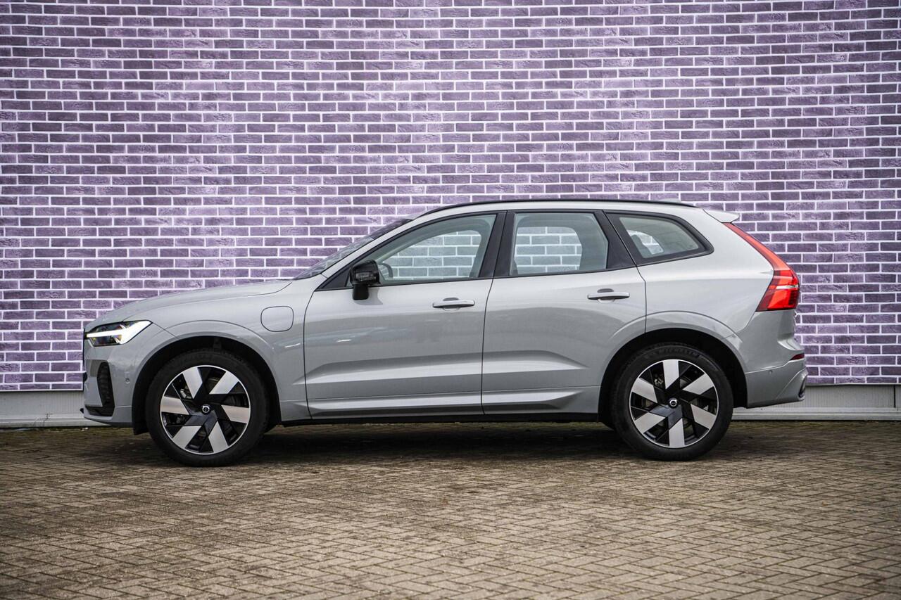 Volvo XC60 2.0 T6 Plug-in hybrid AWD Plus Dark | Trekhaak | Schuif/kanteldak | Rondomzicht camera | Dodehoek assistent | Stoel/Stuur verwarming |