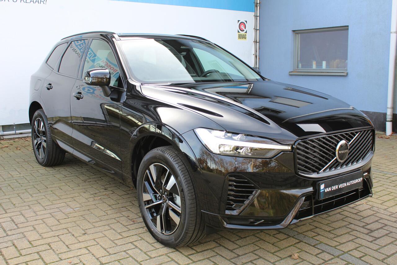 Volvo XC60 2.0 T6 Plug-in hybrid AWD Plus Dark | FACELIFT | Keyless entry/start | Achteruitrijcamera | Elektrische kofferbakklep | Memory stand stoelen | Adaptive cruise | Wegklapbare trekhaak | Apple CarPlay/Android Auto | Climate controle | Draadloze telefoonlader