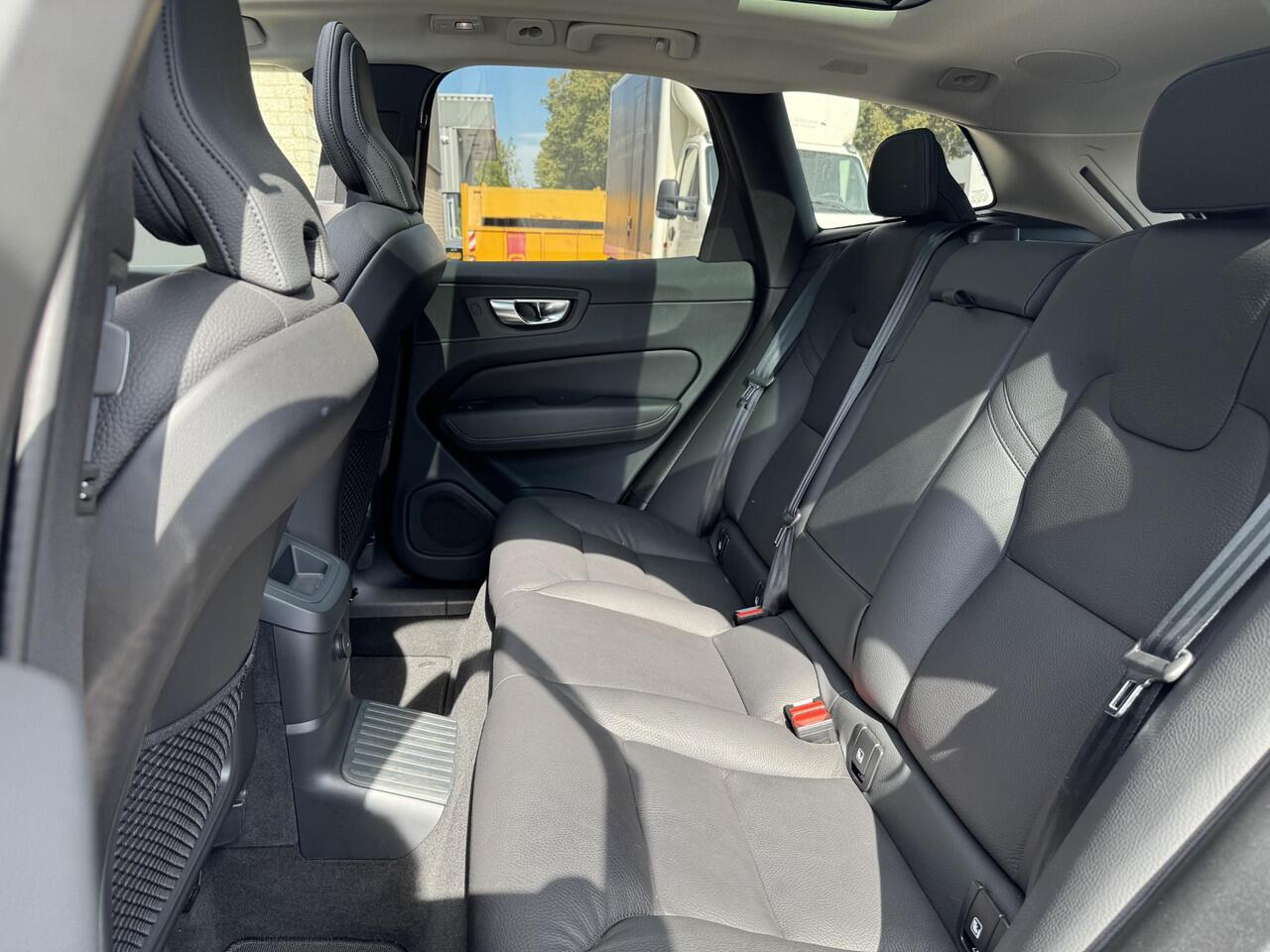 Volvo XC60 2.0 T8 Plug-in hybrid AWD Plus Black Edition |Pano |Head-up |360° |Harman/Kardon |Memory |ACC