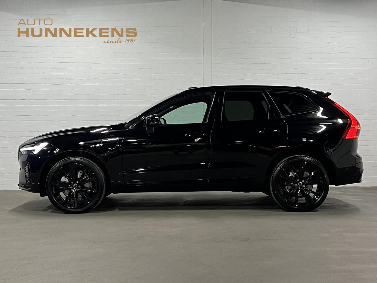 Volvo XC60 T8 Plug-in AWD Black Edition Open dak | Adapt. cruise control | Harman Kardon | 360° Camera | Head-up | Pilot assist | *455PK*