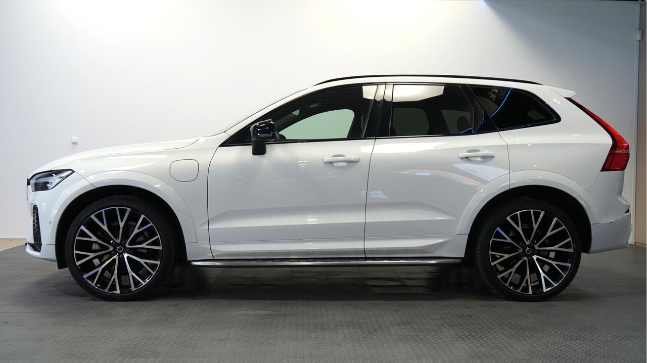 Volvo XC60 2.0 T6 AWD 293kW/399pk Aut8 Plug-in Hybrid Long Range R-Design LUCHTVERING + PANORAMADAK + HARMAN/KARDON + ADAPT.CRUISE + PILOT ASSIST + STOELVERWARMING V&A + 360 CAMERA + LANE ASSIST + BLIS + GOOGLE NAVI + PD-GLASS + PARKSENSOREN V&A + 22" LM-VELGEN!!