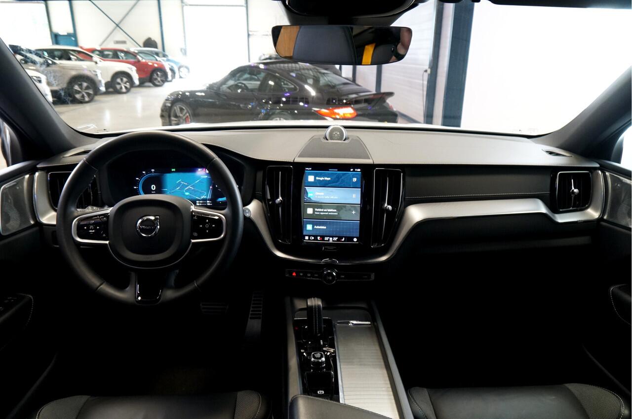 Volvo XC60 2.0 T8 AWD 342kW/465pk Aut8 Polestar Engineered BOWERS&WILKINS + ÖHLINS ONDERSTEL + PANORAMADAK + PILOT ASSIST + FULL LED KOPLAMPEN + 360 CAMERA + STANDKACHEL + ON-CALL + ADAPT.CRUISE + STOEL-&STUURVERWARMING + 22" LM-VELGEN!!