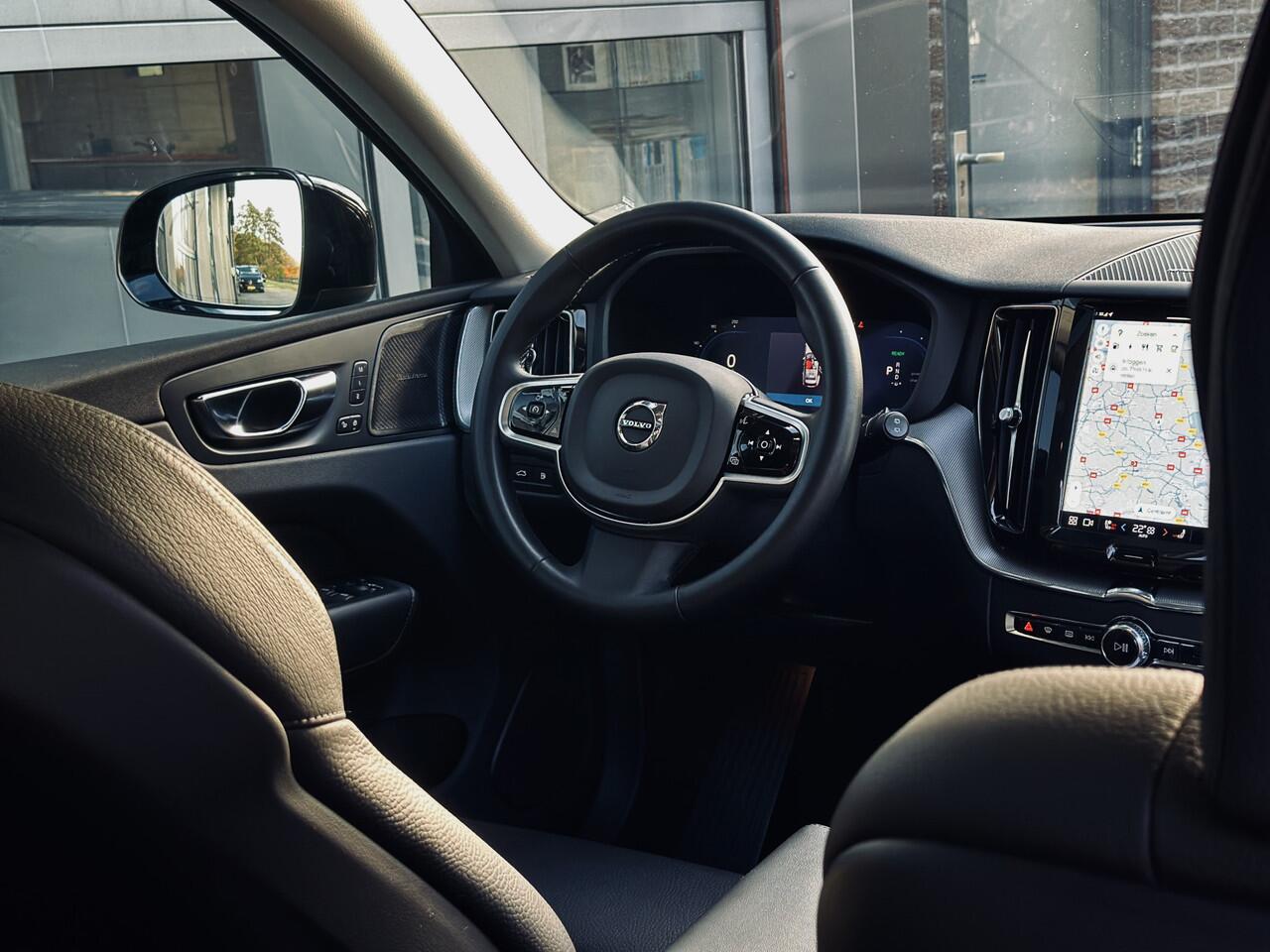 Volvo XC60 2.0 T8 hybrid AWD | Dark Label | Panodak | Luchtvering | Trekhaak | Autopilot | Adapt Cruise | Incl BTW