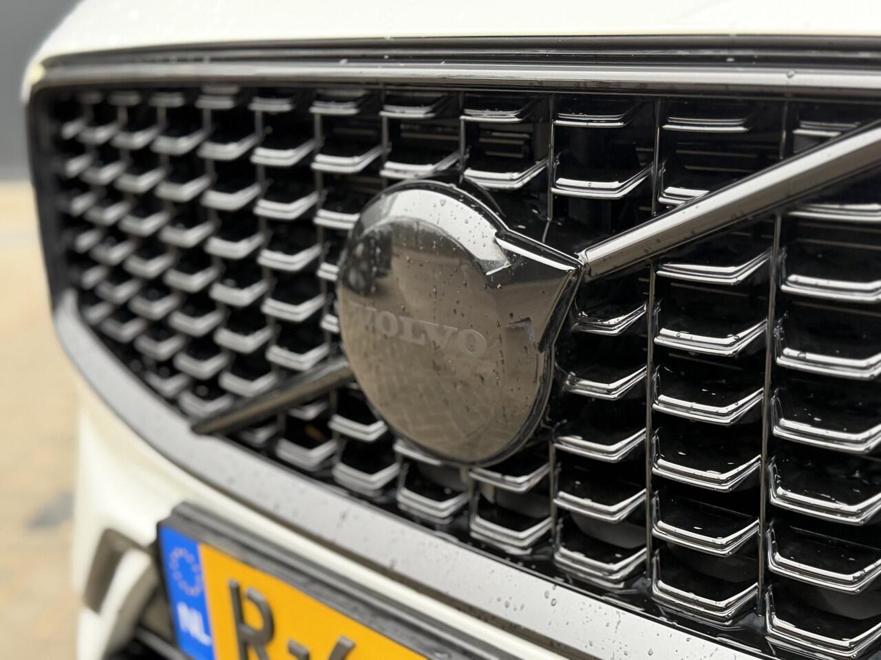 Volvo XC60 2.0 T8 Plug-in-hybrid AWD Polestar Engineered Bowers & Wilkins | 22 inch wielen | Graphical Head Up Display