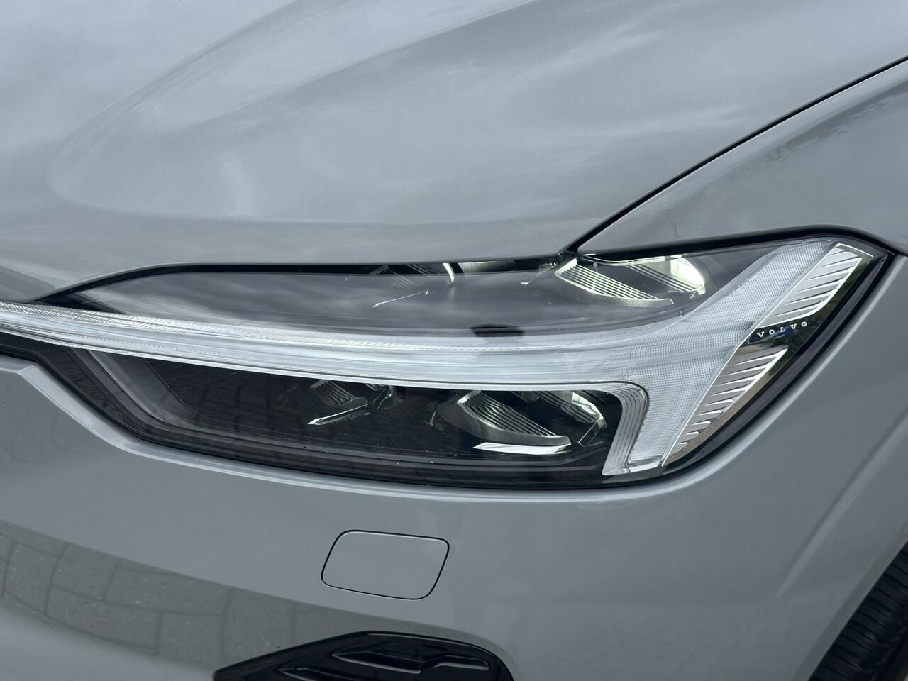 Volvo XC60 2.0 T6 Plug-in hybrid AWD Plus Dark Pano-Dak | 360-Camera | Adapt. LED | Stoel & Stuurverw. | Voorruit verw. | Harman Kardon