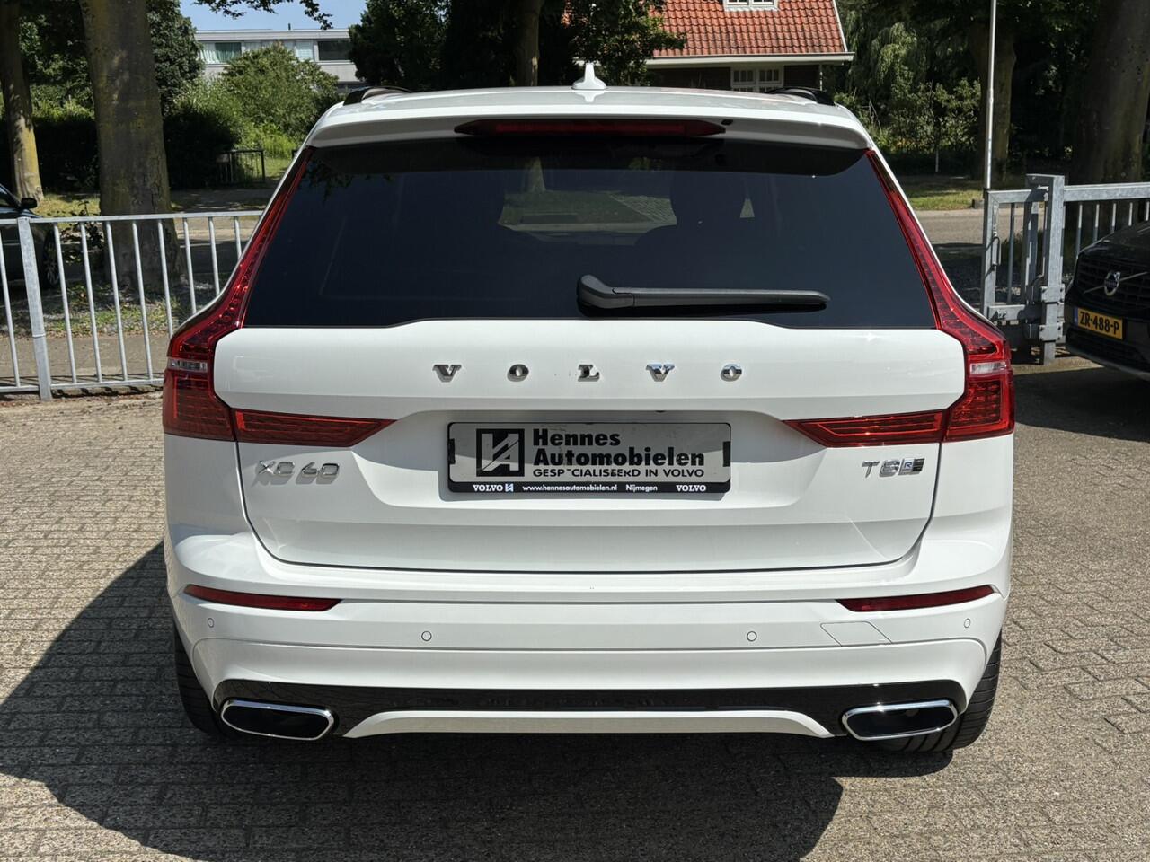Volvo XC60 T8 AWD R-Design DAB Pano Keyless Pilot Assist