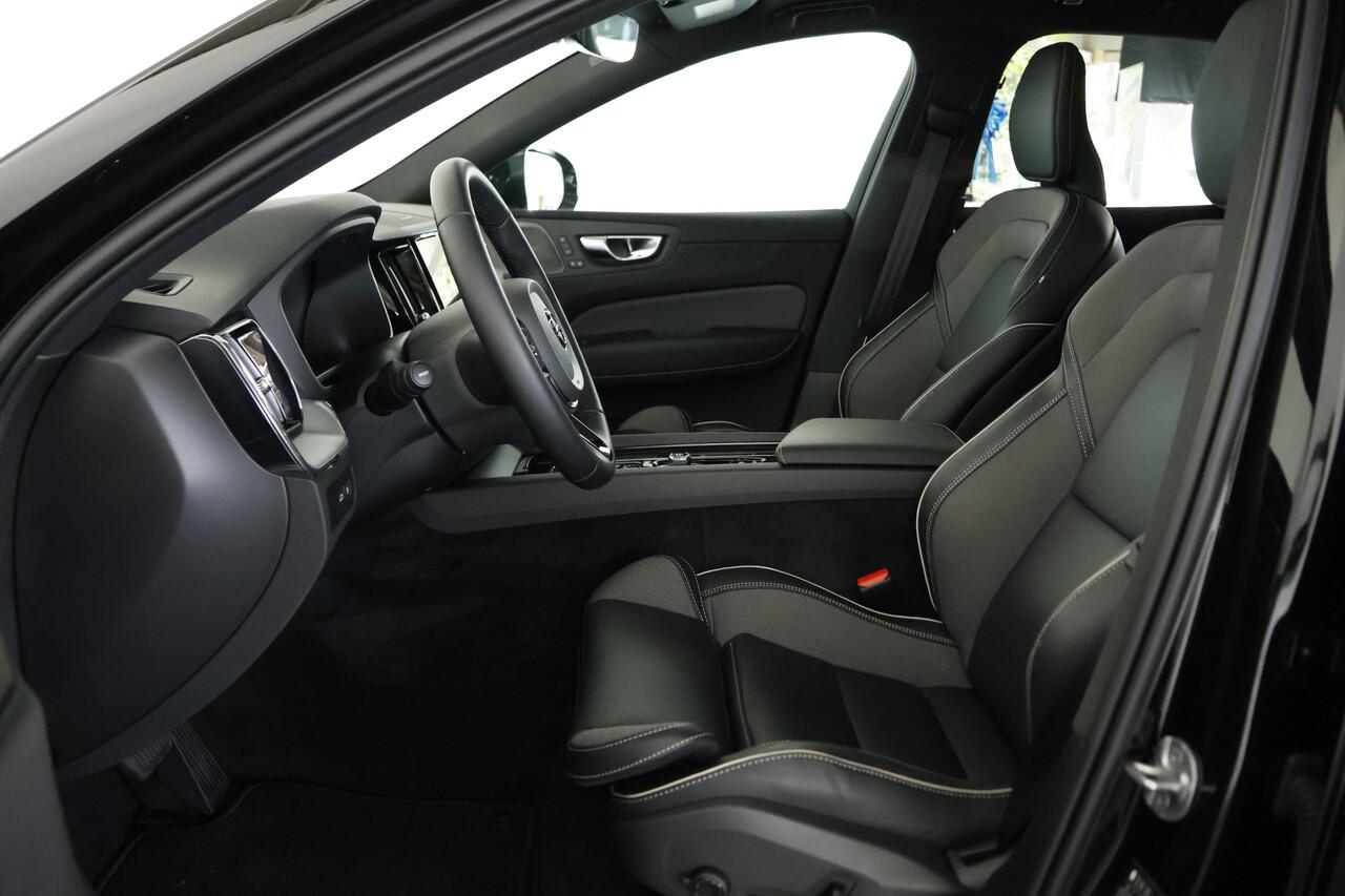 Volvo XC60 2.0 T8 Plug-in hybrid AWD Plus Black Edition Panorama / Opendak / HarmanKardon / Leder / CarPlay