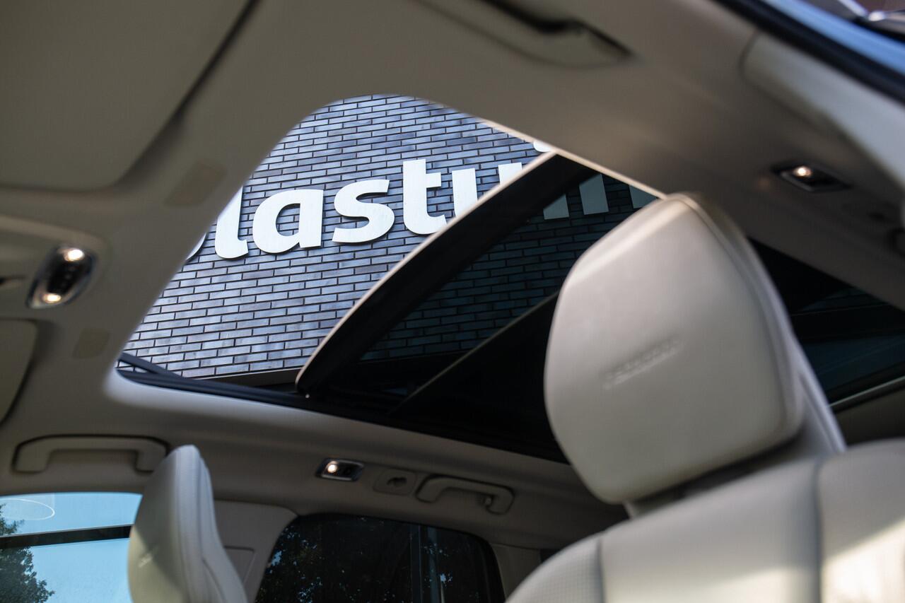 Volvo XC60 2.0 T5 Inscription , Luchtvering, Panoramadak, Trekhaak, Head-up Display,