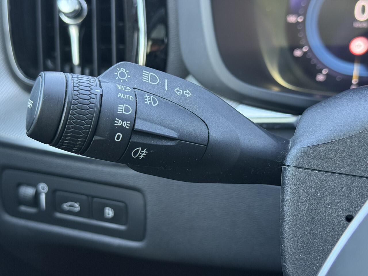 Volvo XC60 2.0 T6 Plug-in hybrid AWD R-Design