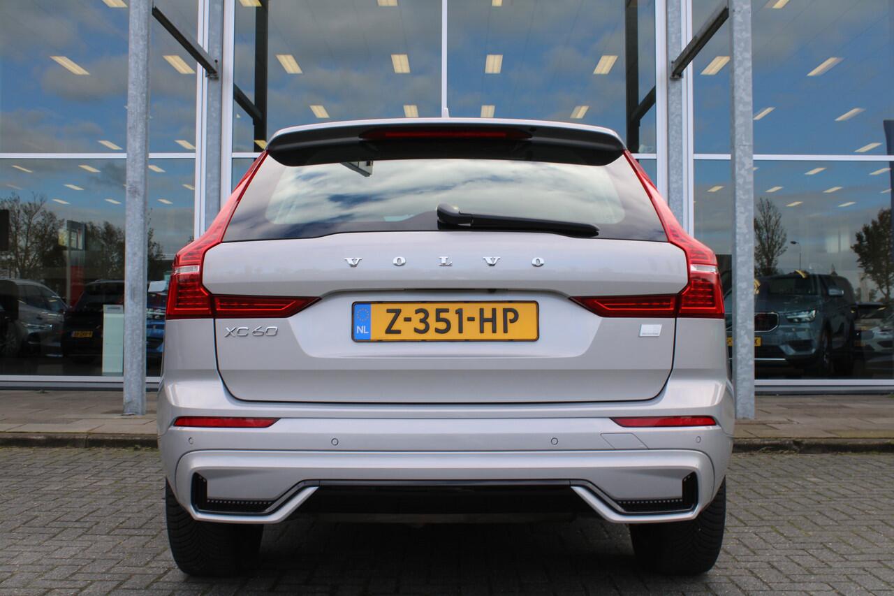 Volvo XC60 T6 Plug-in hybrid AWD Plus Dark | Schuif/kanteldak | El. Trekhaak | 360 Camera | Verw. Voorstoelen & stuurwiel