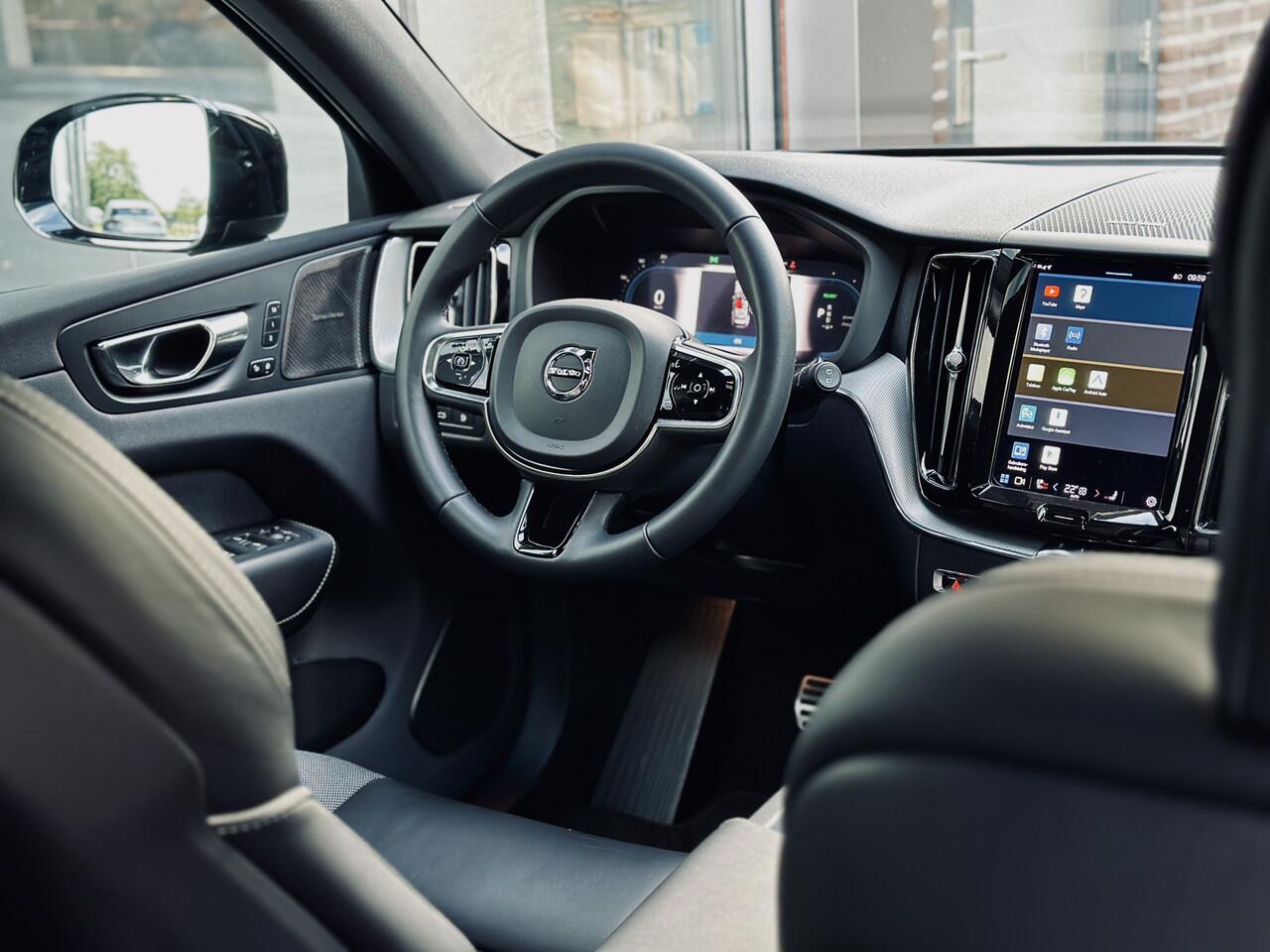 Volvo XC60 2.0 Recharge T6 | AWD | Dark Label | Panoramadak | Luchtvering | Elek Trekhaak | Stoel/stuurverwarming | Incl BTW