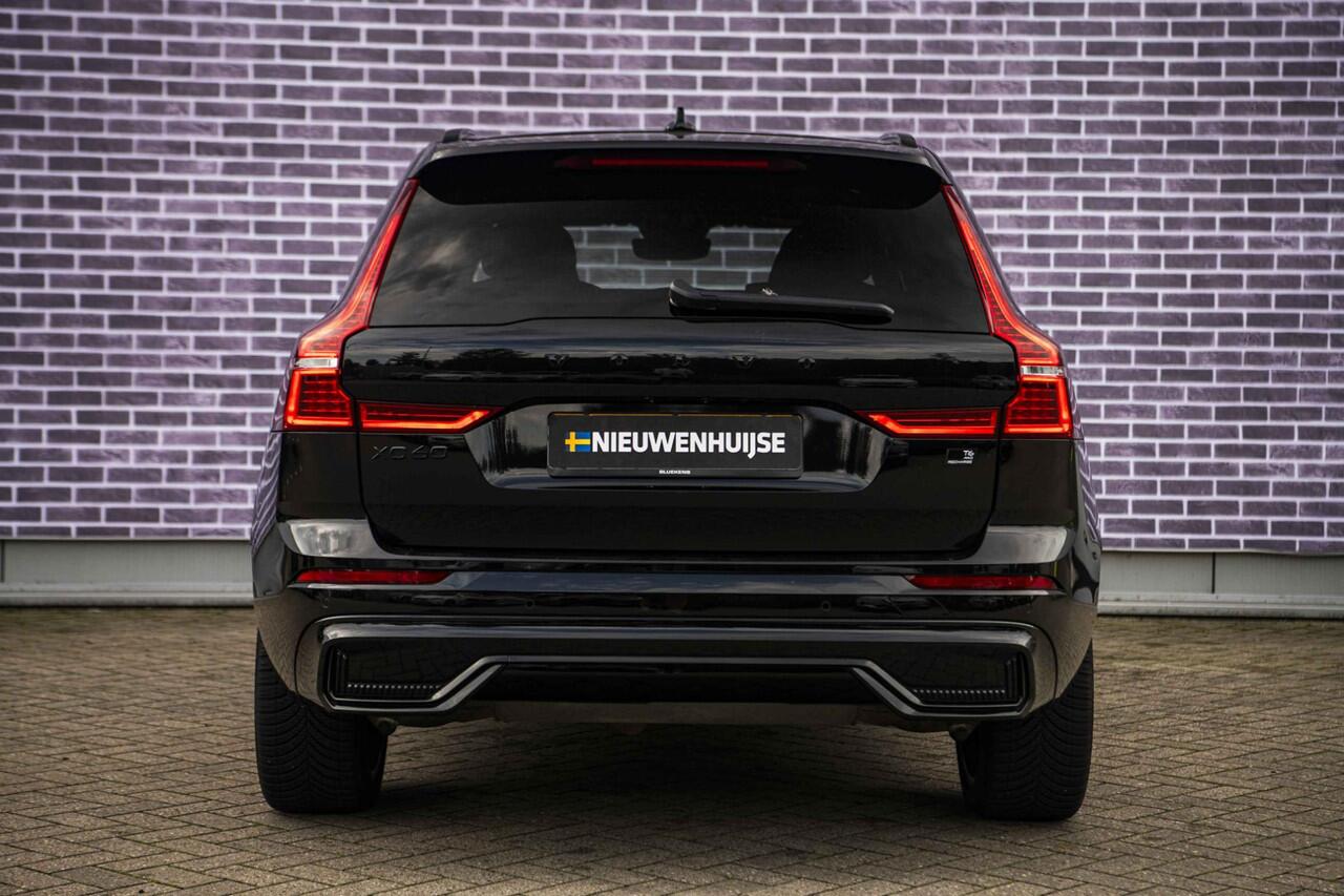 Volvo XC60 2.0 T6 Plug-in hybrid AWD Ultimate Black Edition | Trekhaak | Stoelventilatie en Massage | Adaptieve Cruise Control | Harman Kardon |
