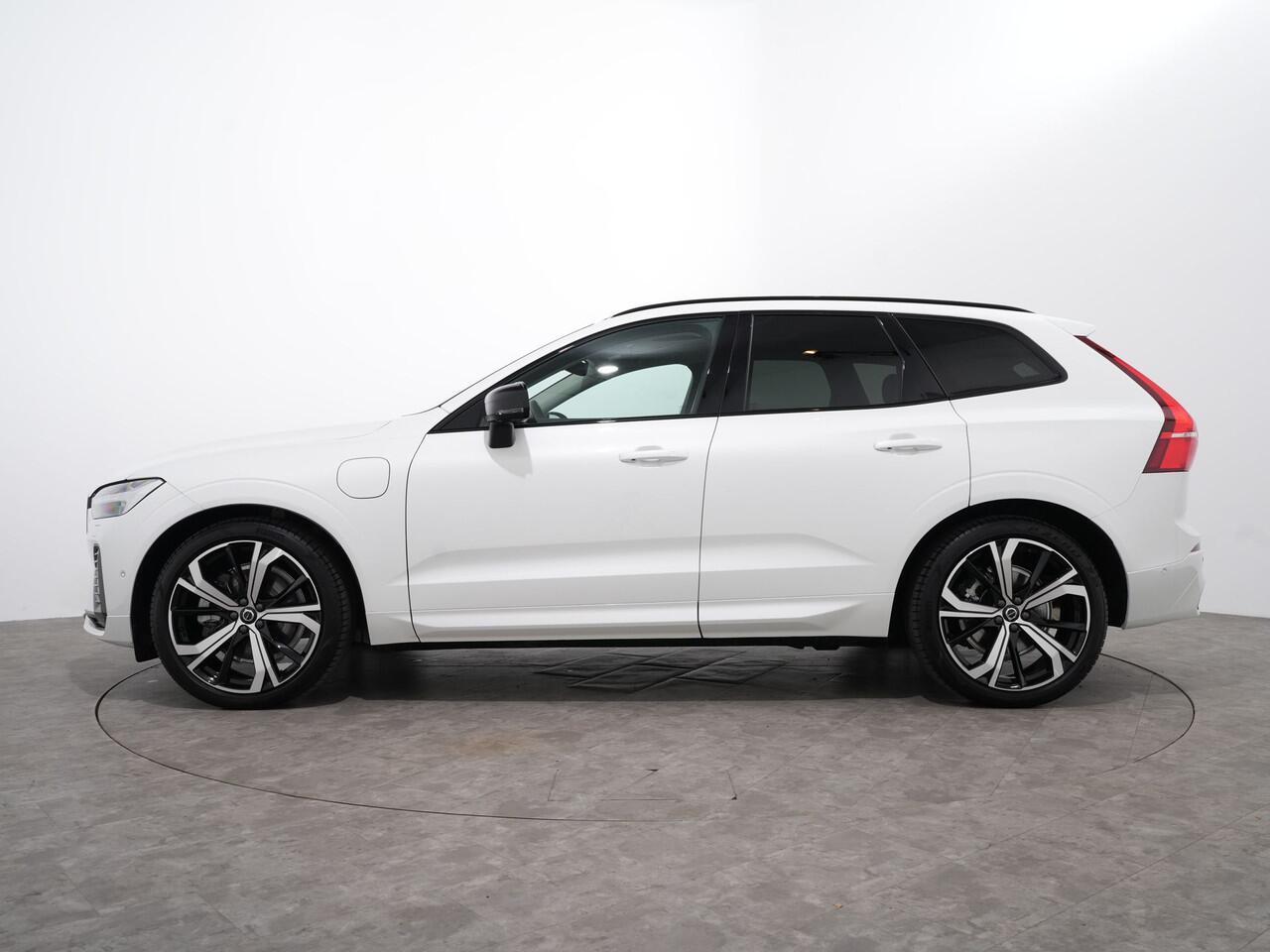 Volvo XC60 2.0 RECHARGE T8 455PK AWD ULTRA DARK AUT8 | Luchtvering | Massage | Nappa Leer met stoelkoeling