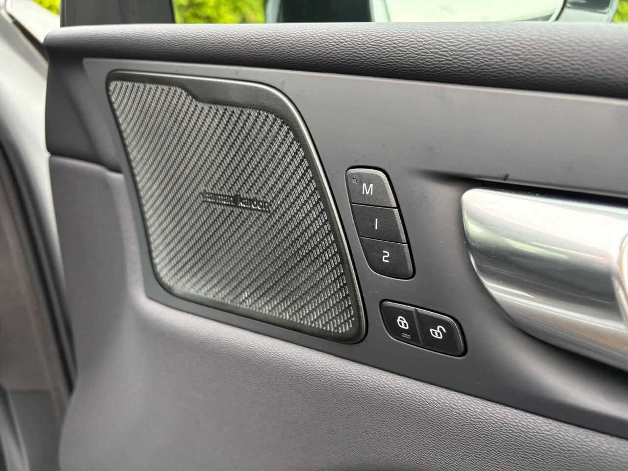 Volvo XC60 T6 Plug-in hybrid AWD Plus Dark