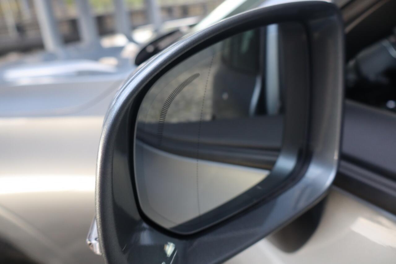 Volvo XC60 2.0 B5 | Geen import | Stoel en stuur verwarming | Harman Kardon