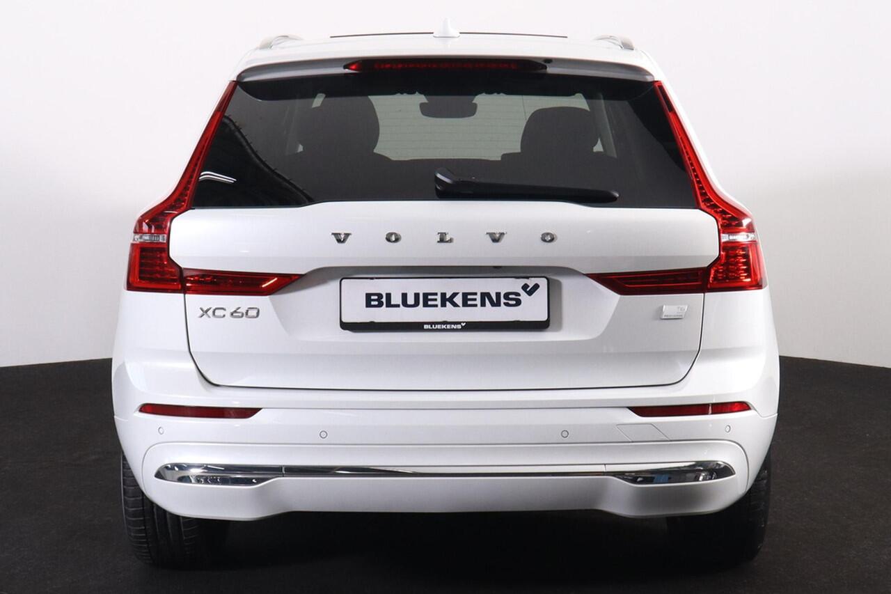 Volvo XC60 T6 Recharge AWD Core Bright - LONG RANGE - Panorama/schuifdak - IntelliSafe Assist - Harman/Kardon audio - Adaptieve LED koplampen - Parkeercamera achter - Verwarmde voorstoelen & stuur - Parkeersensoren voor & achter - Draadloze tel. lader - Extra getint