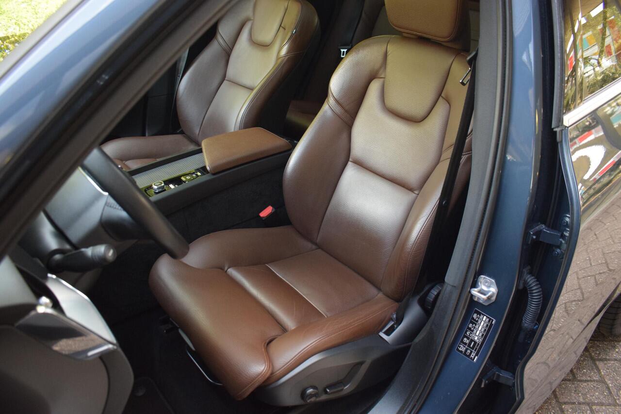 Volvo XC60 2.0 T8 AWD Mom Pro met Pano/Leer/Led/Stoelverwarmi