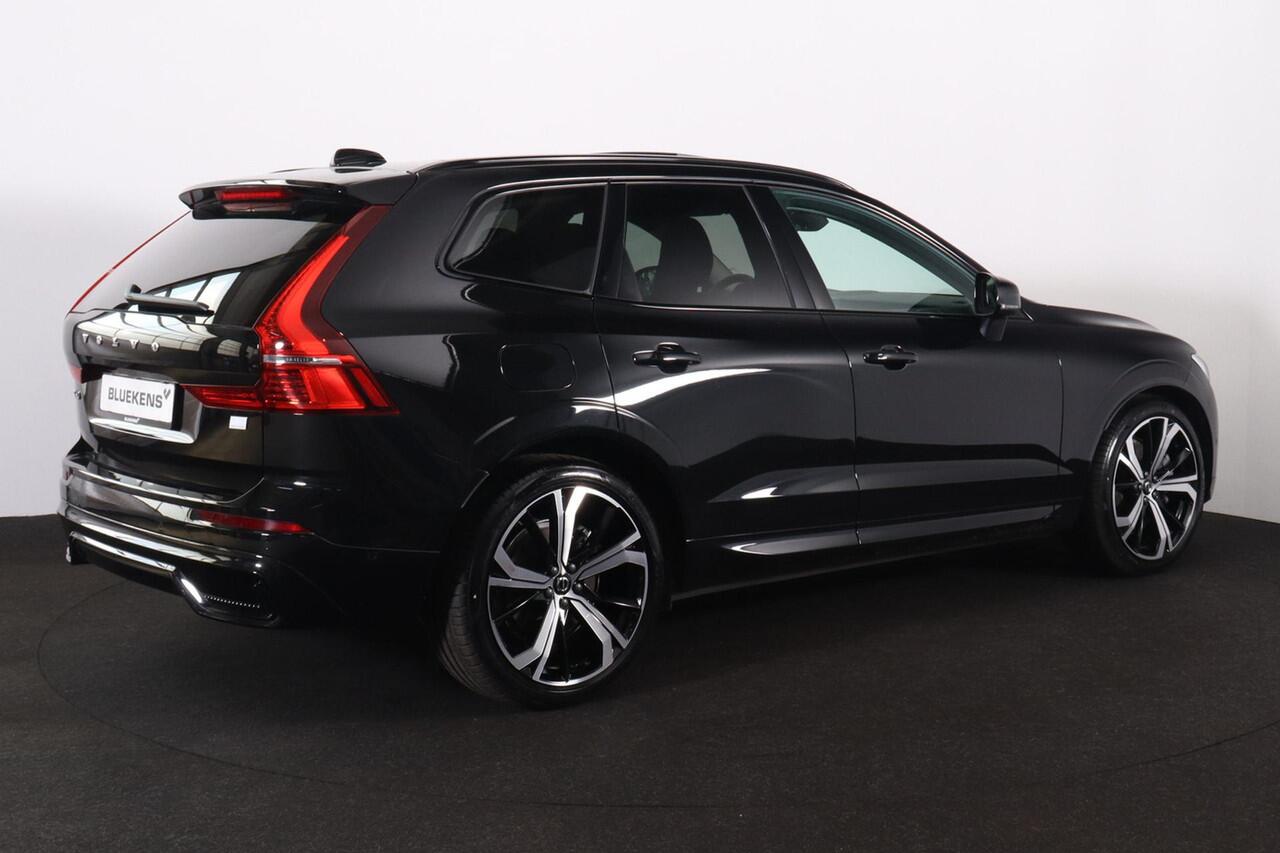 Volvo XC60 T8 Recharge AWD Plus Dark - Luchtvering - Panorama/schuifdak - IntelliSafe Assist & Surround - 360º Camera - Harman/Kardon audio - Adaptieve LED koplampen - Verwarmde voorstoelen, stuur & achterbank - Parkeersensoren voor & achter - Elektr. bedienb. voors