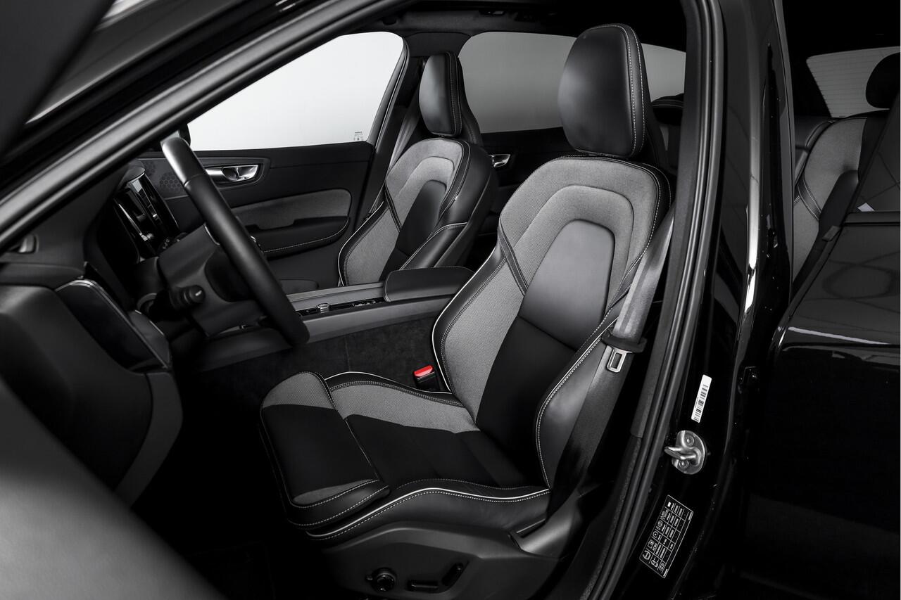 Volvo XC60 2.0 T6 Plug-in hybrid AWD Plus Black Edition | S/K-Panodak | Dig. Cockpit | Adapt. Cruise | Memory Stoelen | Elek. Klep | Stoel-+stuurverw. | 360 Camera | NAV+App. Connect | ECC | LM 21" | 2762