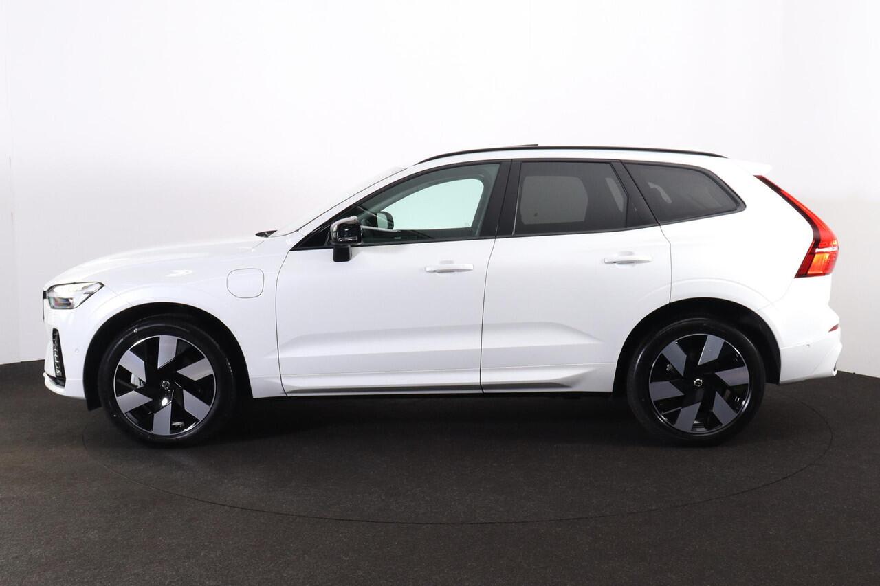 Volvo XC60 T8 Recharge AWD Ultimate Dark - Panorama/schuifdak - IntelliSafe Assist & Surround - 360º Camera - Adaptieve LED koplampen - Verwarmde voorstoelen, stuur & achterbank - Parkeersensoren voor & achter - Elektr. bedienb. voorstoelen met geheugen - Head up di