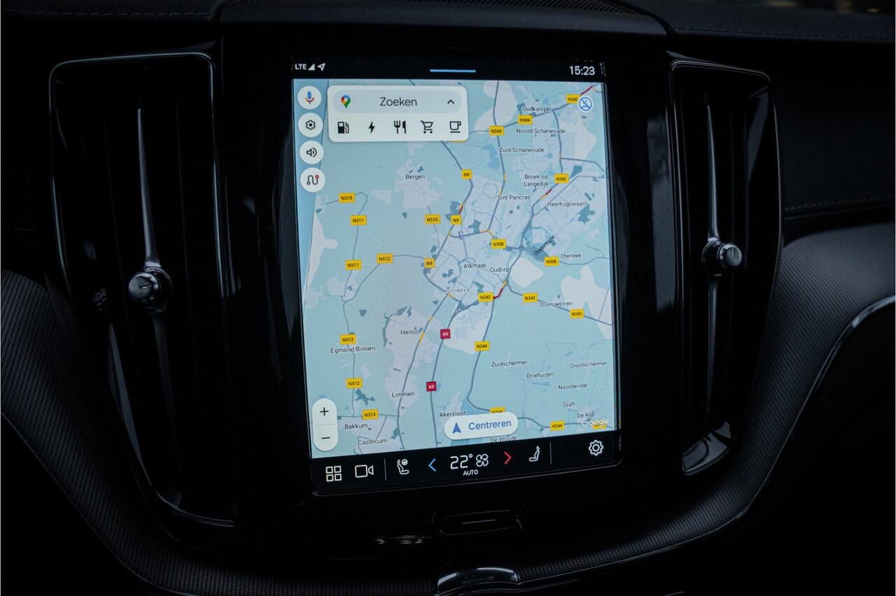 Volvo XC60 2.0 T6 Plug-in hybrid AWD Ultimate Black Edition ** Trekhaak ** Ventilatie ** Panodak ** B&W ** 12-2024!!