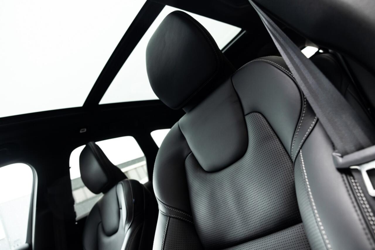 Volvo XC60 XC 60 T8 AWD Ultimate Black | H&K | Pano | 360 Cam | Memory |