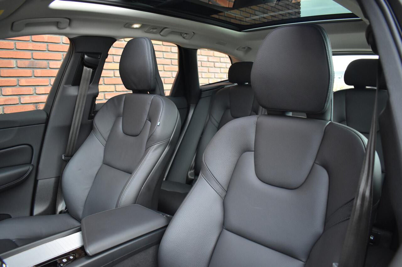 Volvo XC60 T6 350PK Plug-in hybrid AWD Plus Dark | 360 Camera | Trekhaak | 21'' |