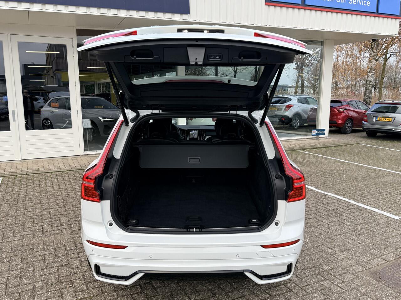 Volvo XC60 2.0 Recharge T6 AWD R-Design | Apple Carplay | Luchtvering | H&K | Stoelventilatie | 360 Camera | Achterbank verwarming