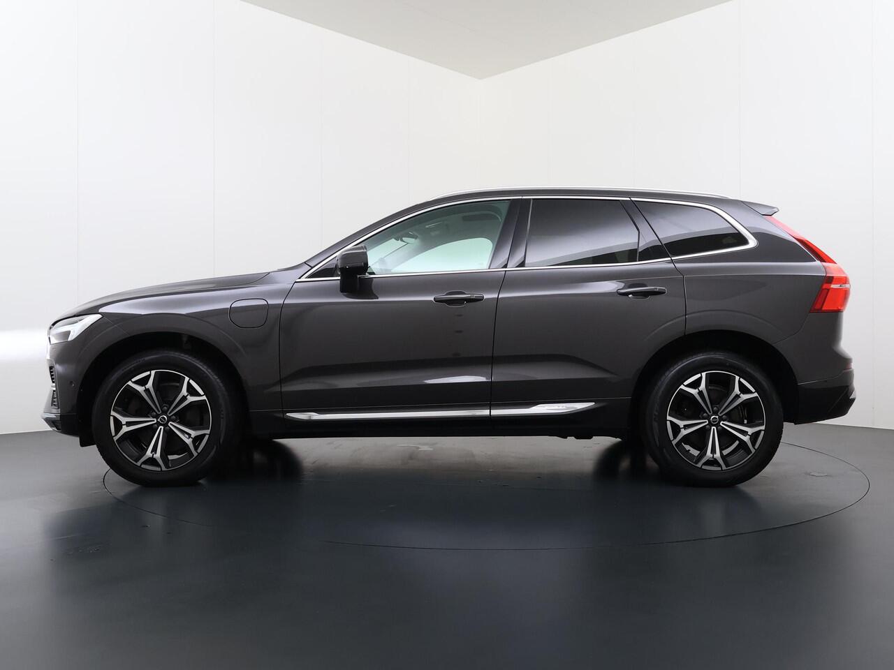 Volvo XC60 2.0 T6 Plug-in hybrid AWD Inscription Expression VAN: 41.900,- VOOR: 37770,- UW EINDEJAARSVOORDEEL: 4,130,- Mega Vol! 360° Camera | Harman Kardon | Leder | Stoel+Stuurverwarming | Panoramadak | Trekhaak | 12 mnd Bovag Garantie