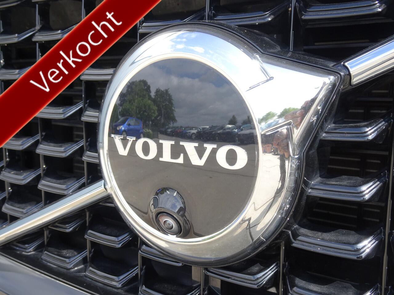 Volvo XC60 2.0 T6 Plug-in hybrid AWD Plus Dark