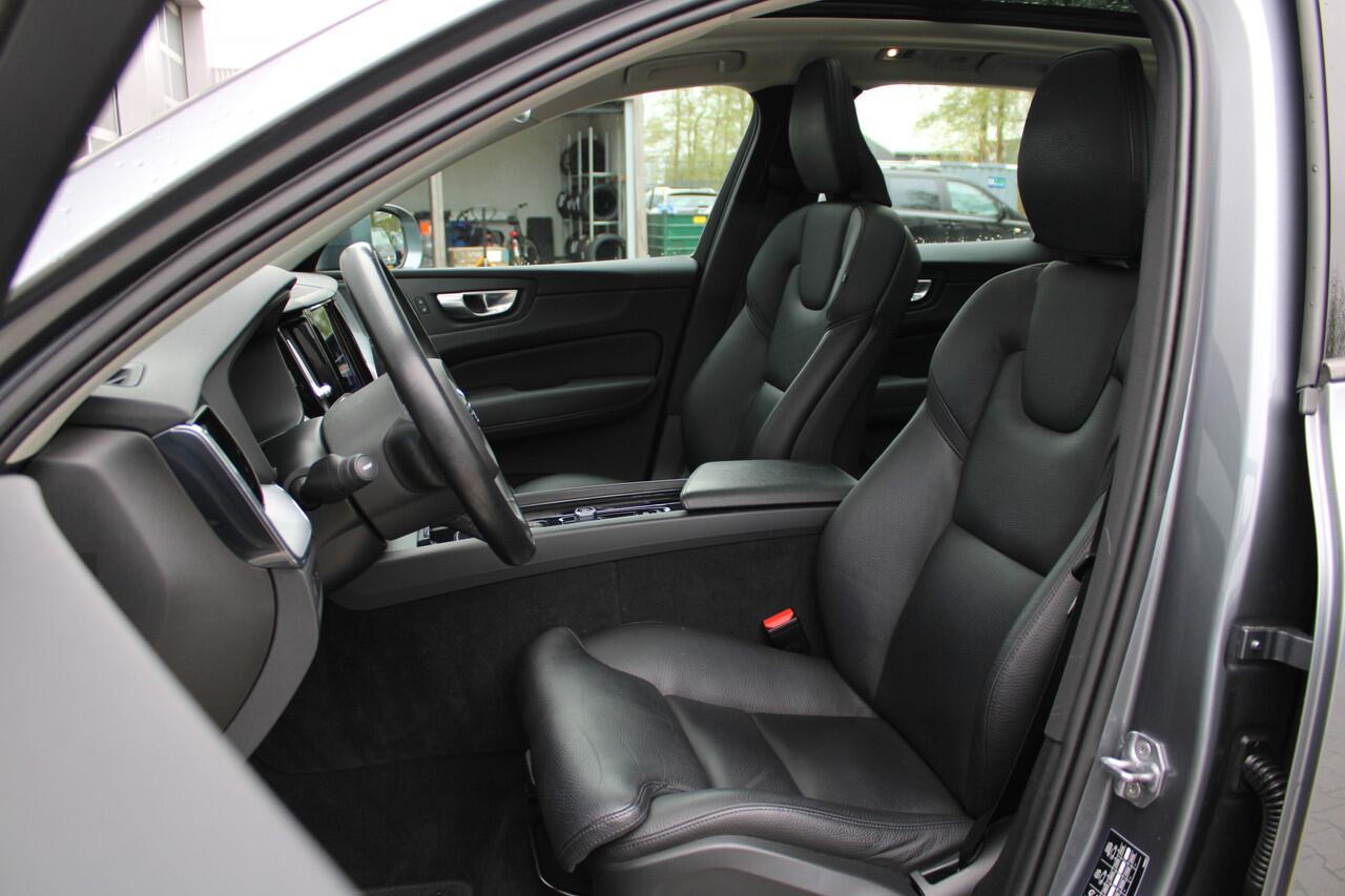 Volvo XC60 B5 Automaat Momentum Exclusive | Head Up display | Trekhaak | Premium Sound | Rondom zicht camera