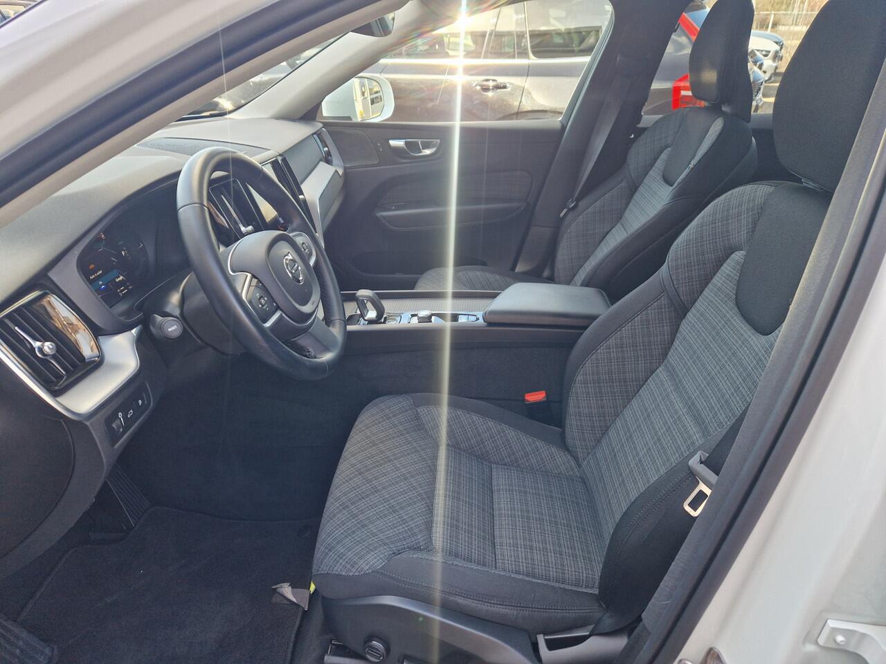 Volvo XC60 2.0 T6 Plug-in hybrid AWD Inscription Panoramadak | Harman Kardon