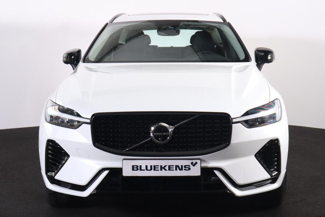 Volvo XC60 T6 Recharge AWD Plus Dark - Panorama/schuifdak - IntelliSafe Assist & Surround - 360º Camera - Verwarmde voorstoelen, stuur & achterbank - Parkeersensoren voor & achter - Elektr. bedienb. voorstoelen met geheugen - Draadloze tel. lader - Elektr. inklapbar